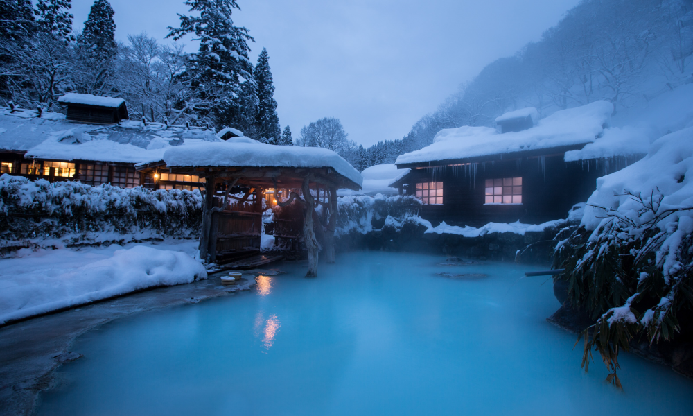 tsurunoyu onsen in winter