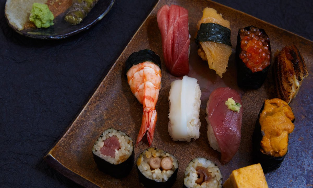 non-conveyor belt sushi plate